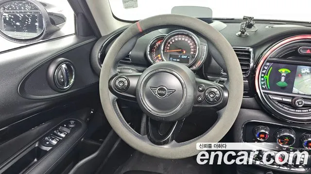 Mini Cooper Clubman 2020 thumb 10