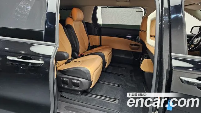 Kia Carnival 2021 thumb 4