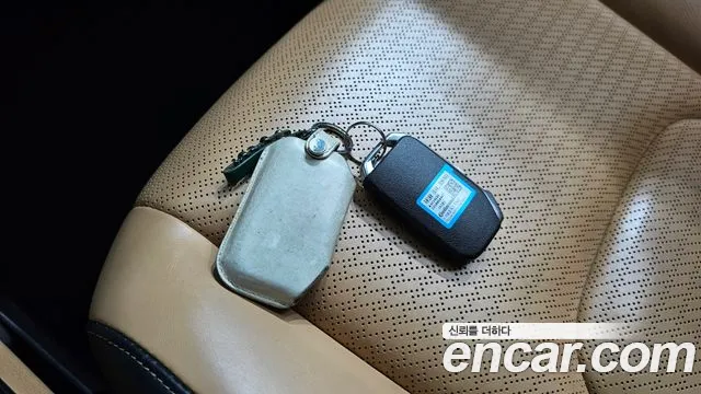 Kia Carnival 2021 thumb 2