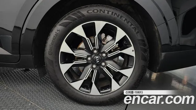Kia Carnival 2021 thumb 11