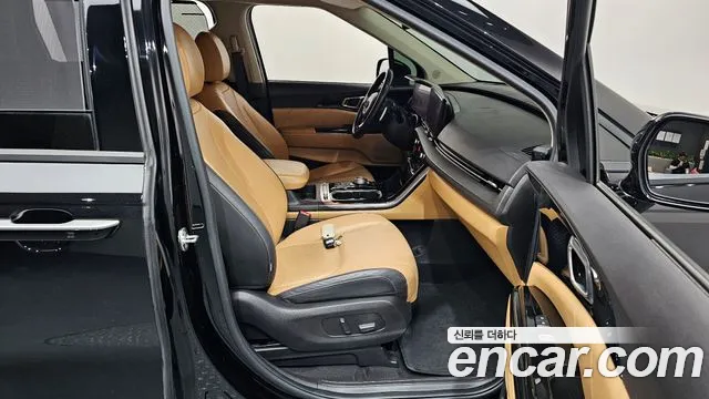 Kia Carnival 2021 thumb 7