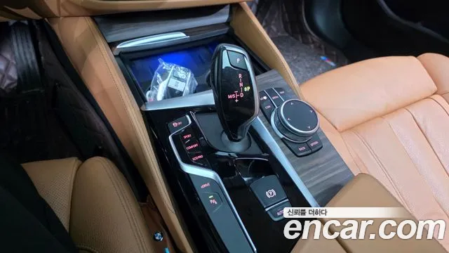 BMW 5 серии 2020 thumb 9