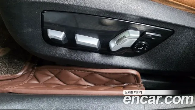 BMW 5 серии 2020 thumb 8