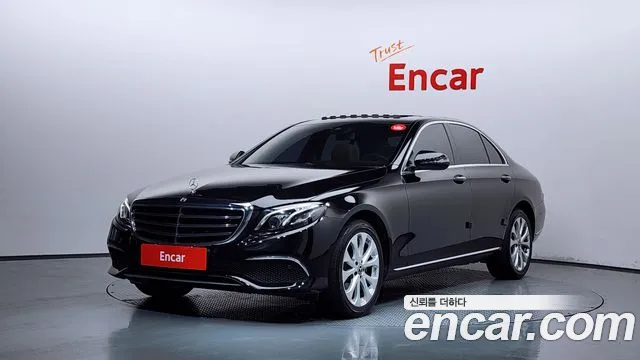 Mercedes-Benz E-Class 2019 thumb 4