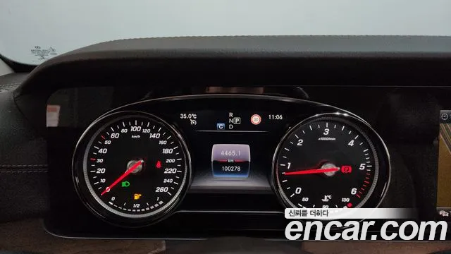 Mercedes-Benz E-Class 2019 thumb 2
