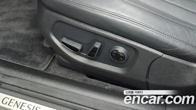 Hyundai Genesis 2015 thumb 11
