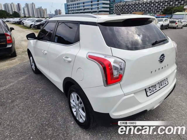 KGM Tivoli 2017 thumb 3