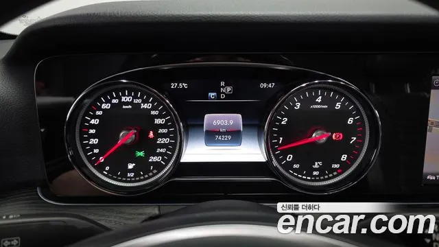 Mercedes-Benz E-Class 2018 thumb 4
