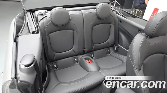 Mini Cooper Convertible 2024 thumb 5