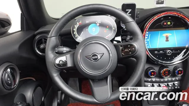 Mini Cooper Convertible 2024 thumb 4