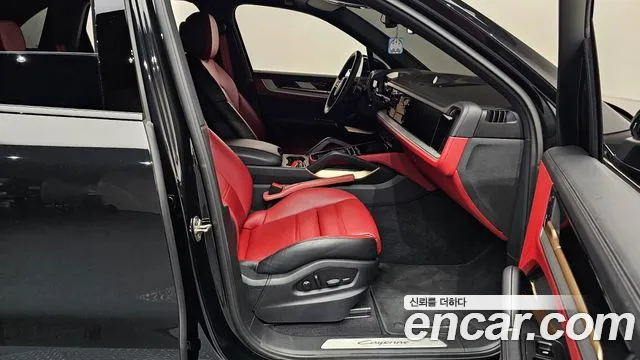 Porsche Cayenne 2024 thumb 10
