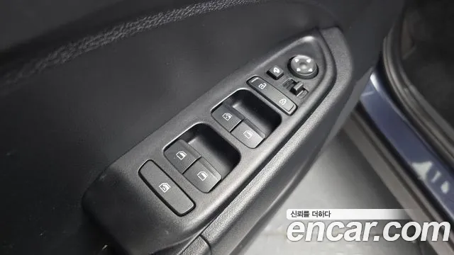 Hyundai Venue 2022 thumb 2