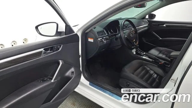 Volkswagen Passat 2018 thumb 3