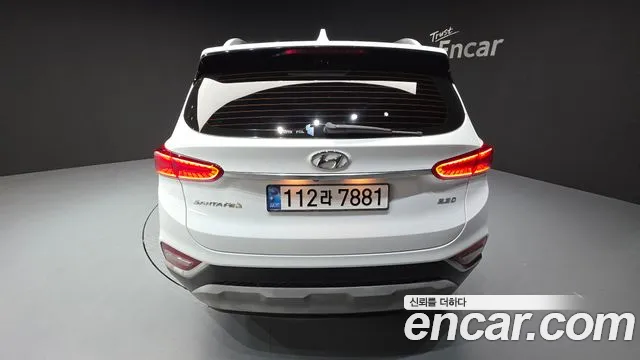 Hyundai Santa Fe 2018 thumb 6