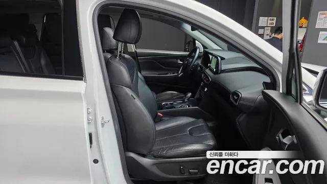 Hyundai Santa Fe 2018 thumb 4
