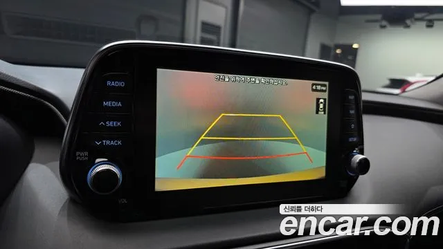 Hyundai Santa Fe 2018 thumb 11