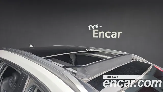 Hyundai Santa Fe 2018 thumb 9