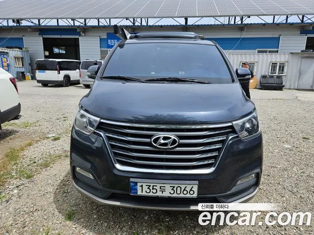 Hyundai Staria 2018 thumb 3