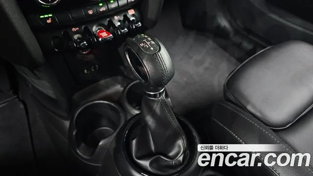 Mini Cooper 2018 thumb 5