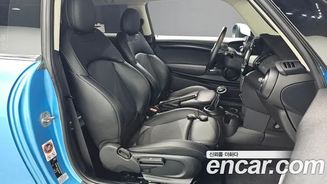 Mini Cooper 2018 thumb 8