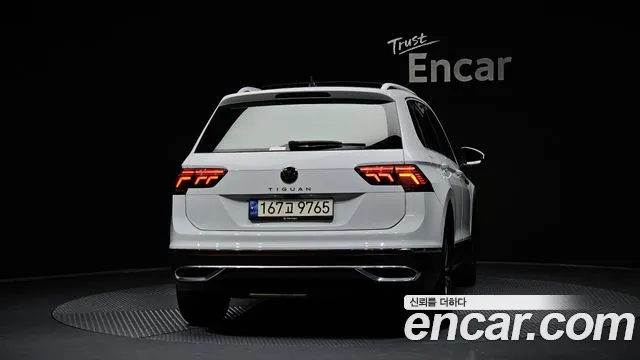 Volkswagen Tiguan 2022 thumb 3