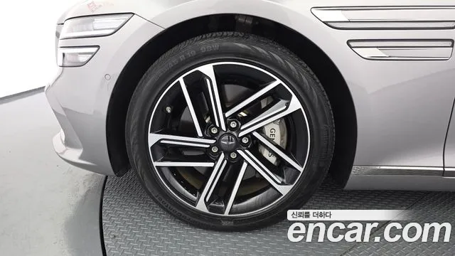 Genesis G80 2024 thumb 11