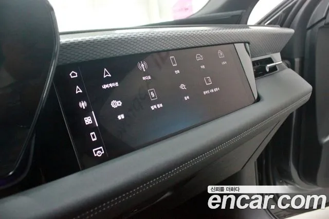 Audi A6 e-tron 2025 thumb 9