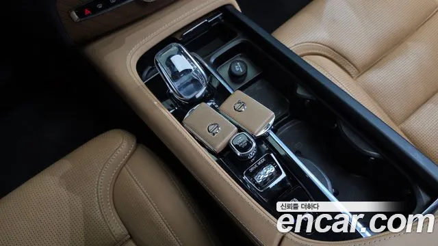 Volvo XC90 2020 thumb 6