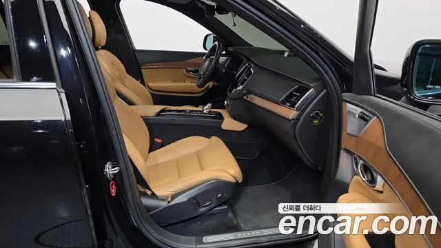 Volvo XC90 2020 thumb 7