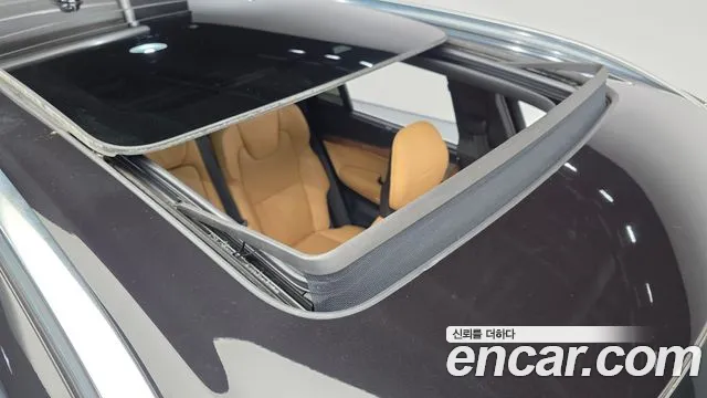 Volvo XC90 2020 thumb 5