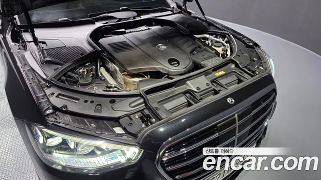 Mercedes-Benz S-Class 2025 thumb 7