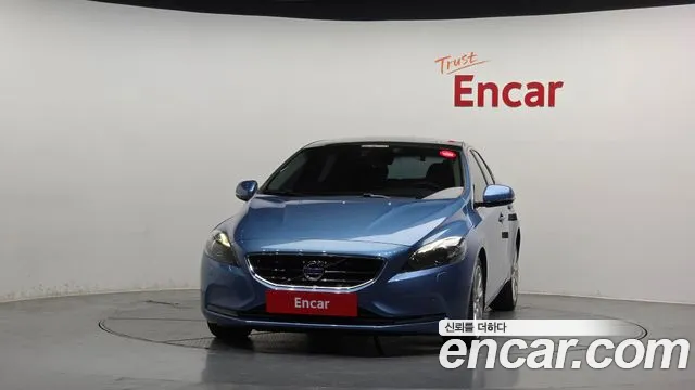 Volvo V40 2015 thumb 3