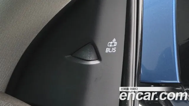 Volvo V40 2015 thumb 7