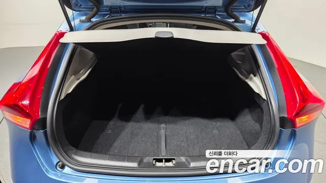 Volvo V40 2015 thumb 9