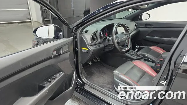 Hyundai Avante 2017 thumb 5