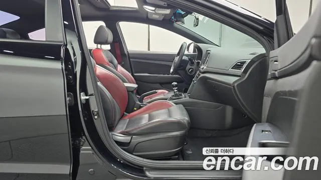 Hyundai Avante 2017 thumb 12