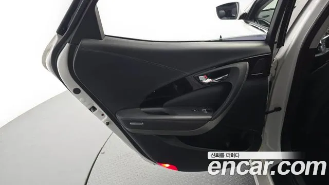 Hyundai Grandeur 2015 thumb 3