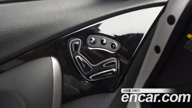 Hyundai Grandeur 2015 thumb 4