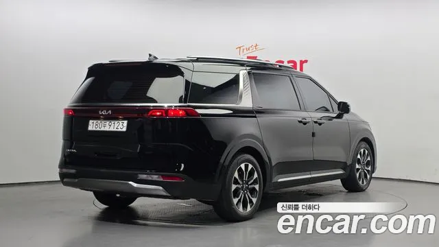 Kia Carnival 2023 thumb 6