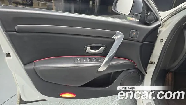 Renault SM7 2016 thumb 9