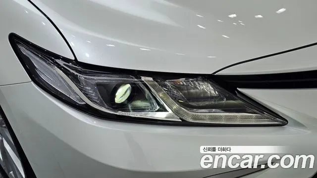 Toyota Camry 2023 thumb 6