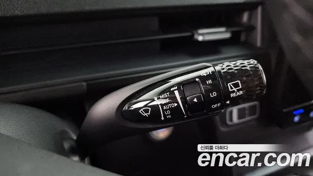 Hyundai Staria 2024 thumb 11
