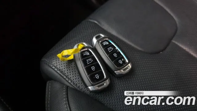 Hyundai Santa Fe 2018 thumb 7
