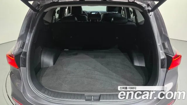 Hyundai Santa Fe 2018 thumb 2