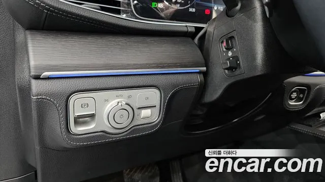 Mercedes-Benz E-Класс 2024 thumb 3