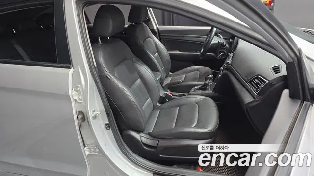 Hyundai Avante 2015 thumb 5