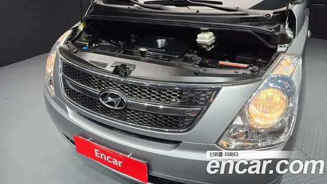 Hyundai Staria 2013 thumb 12