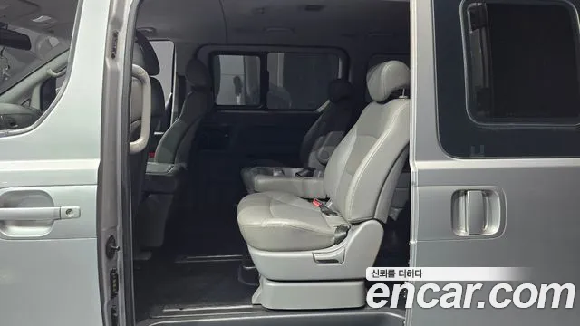 Hyundai Staria 2013 thumb 9