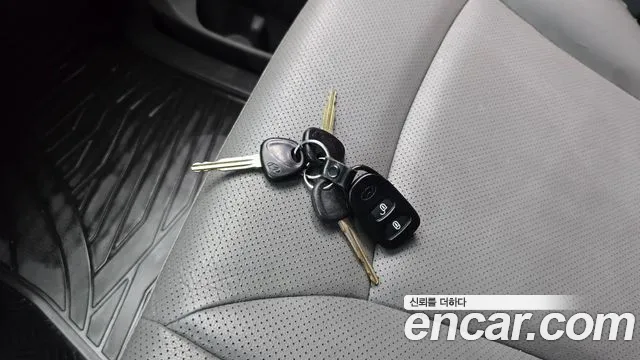 Hyundai Staria 2013 thumb 2