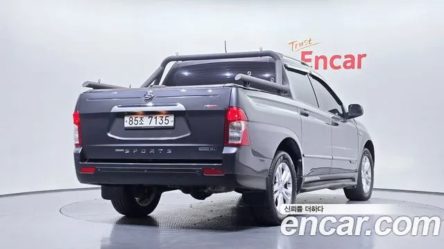KGM Korando 2016 thumb 9
